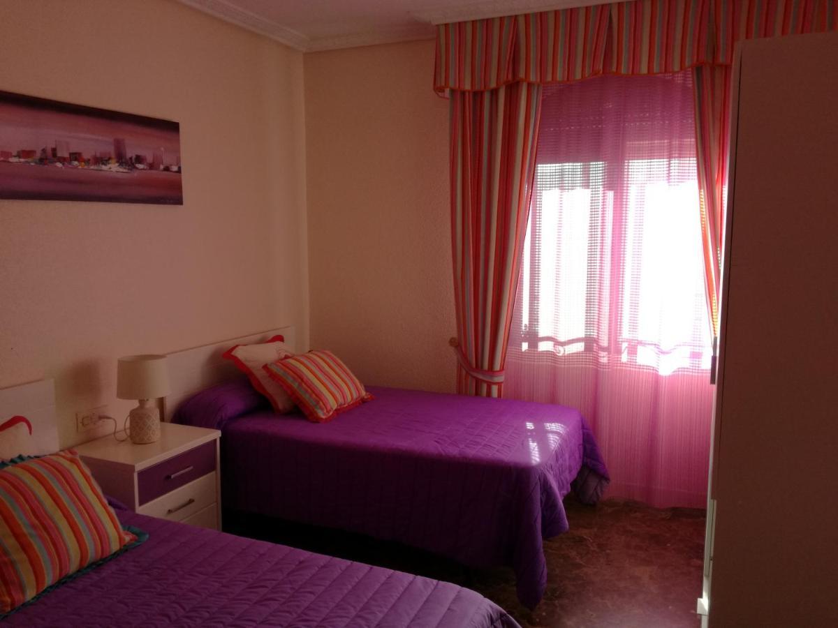 Alojamiento Romina Apartment Villanueva Del Arzobispo Exterior photo